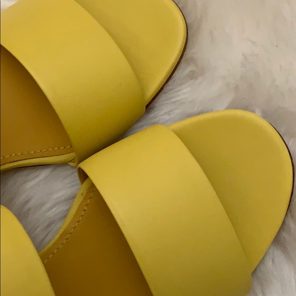 ❤️SOLD❤️Mansur Gavriel Yellow Sandals - Picture 10 of 10